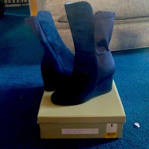Navy Blue calf suede/stretch boots. Wedge heel